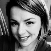 Elizabeth Tente Email & Phone Number