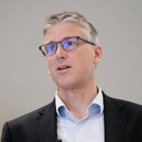 Daniel Elger Email & Phone Number