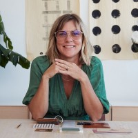 Leigh Nelson Email & Phone Number