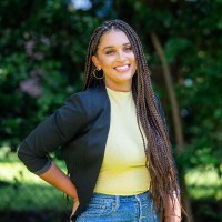 Sarah Gueno Email & Phone Number