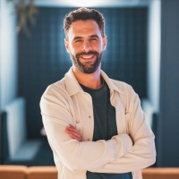 UNLOCK Employee Alejandro Dominguez's profile photo