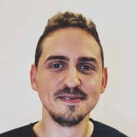 Péter Pintér Email
