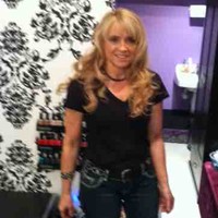 High Maintenance Salon Employee Kelly Wall's profile photo
