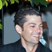 Email e telefono di Eric Holtzclaw