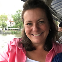 Suzanne Groenewold Email & Phone Number