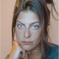 Isabela Vargas Email