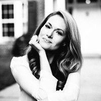 E-mail e número de telefone de Gillian Turner