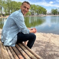 Julián MacEra Email