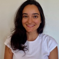 inalve Employee Larissa Gimenes's profile photo