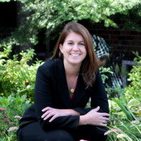 Lindsay Hampton Email & Phone Number