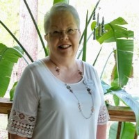 Gloria Cuthbert Email & Phone Number