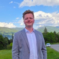 Benedikt Harttung Email