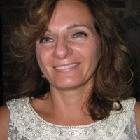 Address Employee Renata Bianchi's profile photo