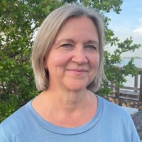 Vivian Hamilton Email & Phone Number