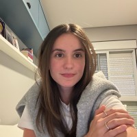 Viviane E. Email