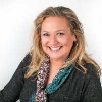 Amanda Becker Email & Phone Number