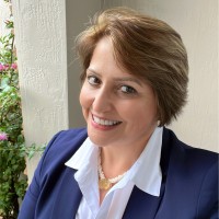 Commodore Realty Employee Claudia Ridge's profile photo