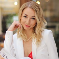 Anna Nikitina Email