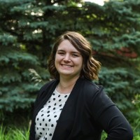 Shania Amundson Email & Phone Number