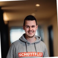 Philipp Karius Email