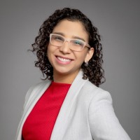 Carolina Oliveira Email & Phone Number