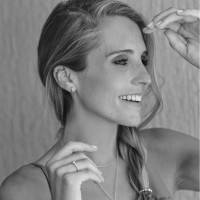Cranberry Chic Employee MacArena Abogabir's profile photo