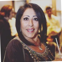 Connecting Experts Employee Iris M's profile photo