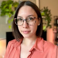 Lindsey Comeau Email & Phone Number