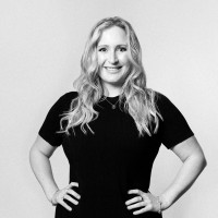 /prompt. Employee Laura Platt's profile photo