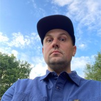 Handsome Frank Illustration Agency Employee Tom Robinson's profile photo