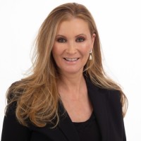 Luxury Partners Realty Employee Shelley Loewenstern's profile photo