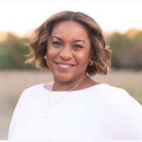 Amelia Hunter Email & Phone Number