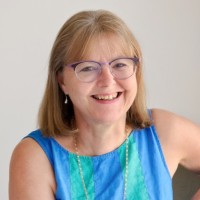 Susie Llaa Email & Phone Number