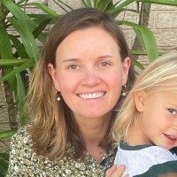 Christina Munnik Email