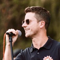 Dustin Troy