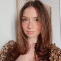 Sturdy Savings Bank Employee Taylor Davis's profile photo