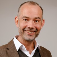 Christian Oest Email