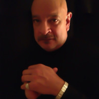 Tranquil Shores Employee Robert Sanchez's profile photo