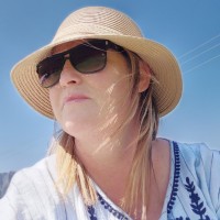 Justine de Wet Email