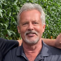 Arie van der Giessen Email