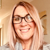 Surface Print Employee Lesley Bloomfield's profile photo