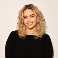 Liv Bakhurynska Email & Phone Number