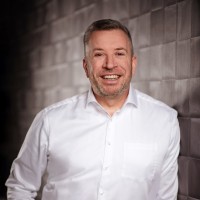 Markus Grüttner Email