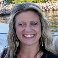 Benchmark, Inc. Employee Elise Schmidt's profile photo