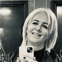 Vikkie Avill Email