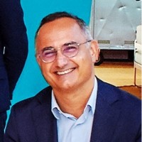 Holding Textile Hermès Employee Yann Fresco's profile photo