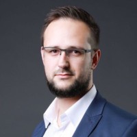 Oskar Gawron Email
