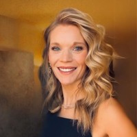 Fat Brain Toys Employee Kelly Fritz's profile photo