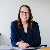 E-mail de Deborah MacLatchy