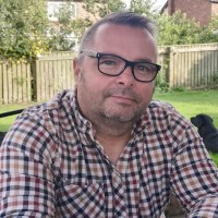 Oriflame Cosmetics Employee Stephen Stott's profile photo